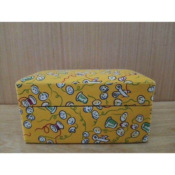 Muffy VanderBear Collection The Sewing Lesson Thimbles Muffy Hoppy Fluffy - Picture 12 of 12